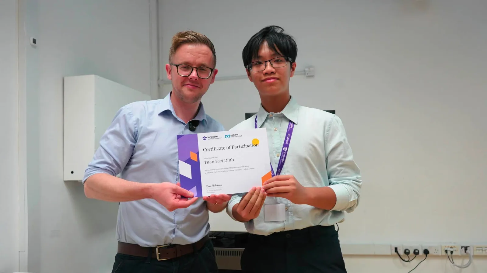 Hai tuần học tại UCL: một khoá hè học thuật thật sự trông như thế nào
