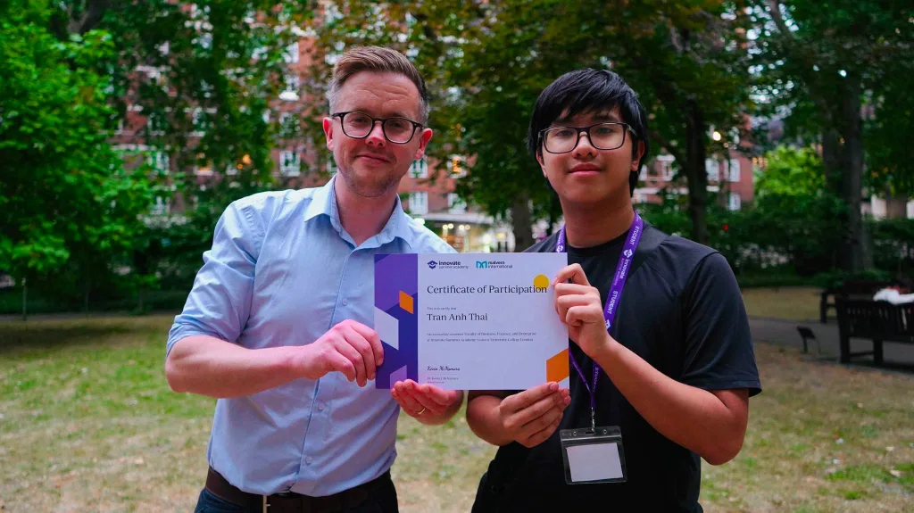 Hai tuần học tại UCL: một khoá hè học thuật thật sự trông như thế nào