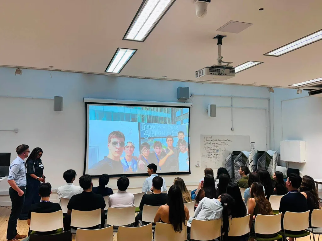 Hai tuần học tại UCL: một khoá hè học thuật thật sự trông như thế nào